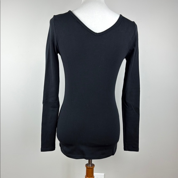 Peruvian Connection Black V-Neck Long Sleeve Top - Picture 2 of 4